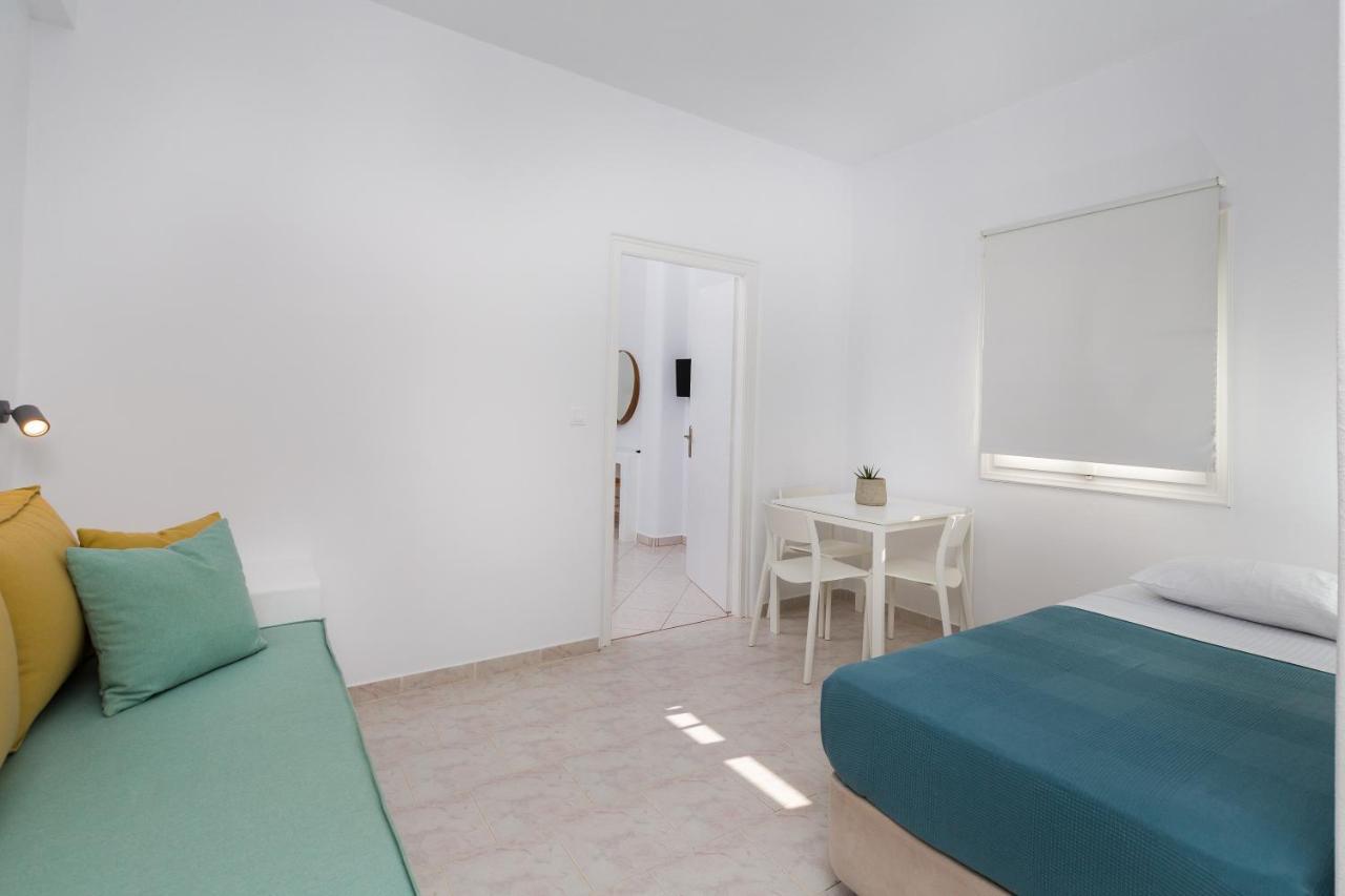 La Mer Seaside Apartments Drios Eksteriør billede