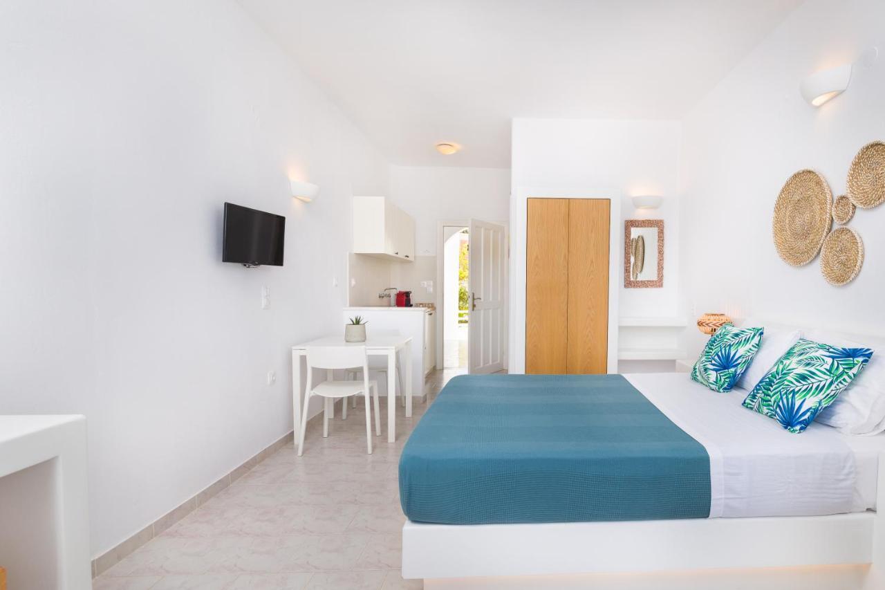 La Mer Seaside Apartments Drios Eksteriør billede